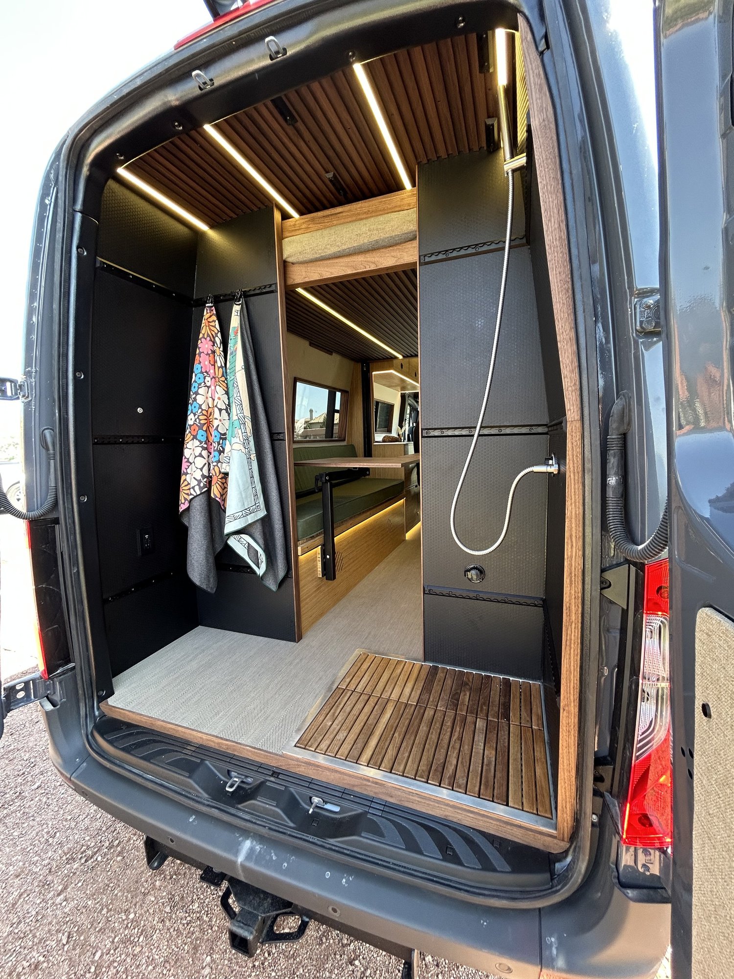 Forest rear wet bath with open rear doors